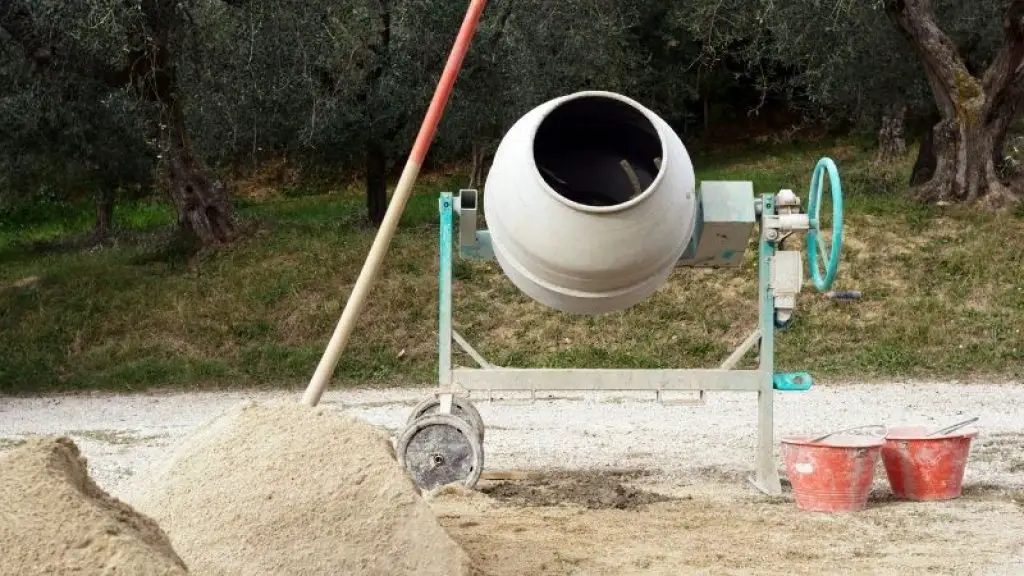 DIY soil mixer is an effective device.